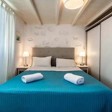 Apartment Corfos