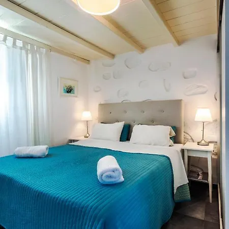 Corfos Apartment